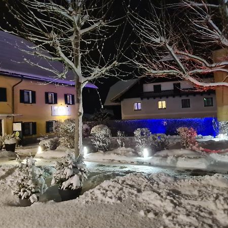 Gasthof Zur Strass Ойгендорф Экстерьер фото
